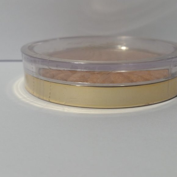 Milani Strobelight Instant Glow Powder Dayglow #02 - Picture 2 of 4